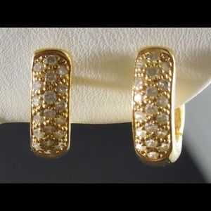 18kt yellow gold pave diamond huggie earrings